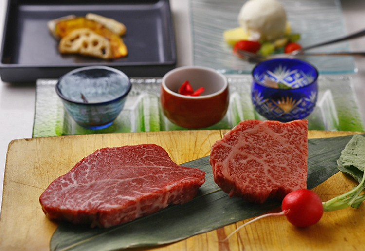 ◆メインは贅沢な食べ比べ◆黒毛和牛フィレとサーロインを堪能する【味くらべコース】